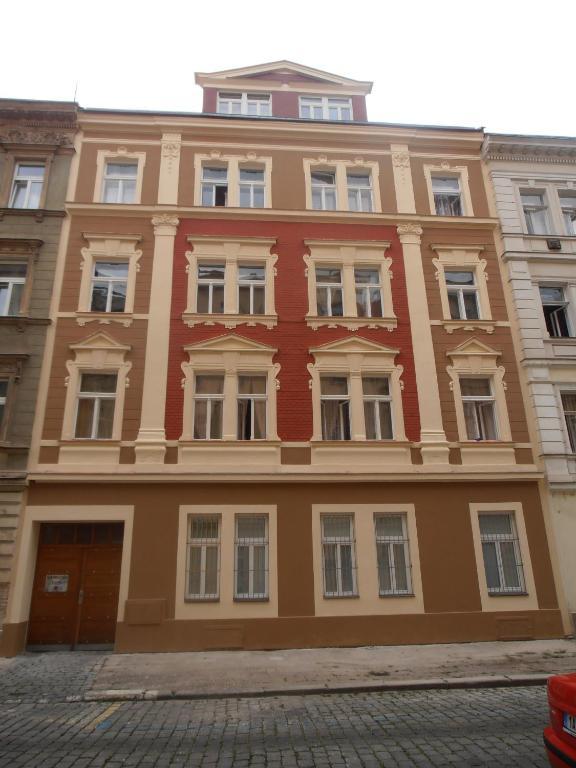 Emma * Praha